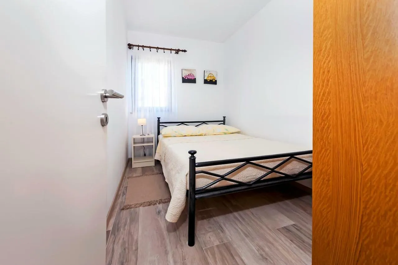 Apartments R روفينج كرواتيا